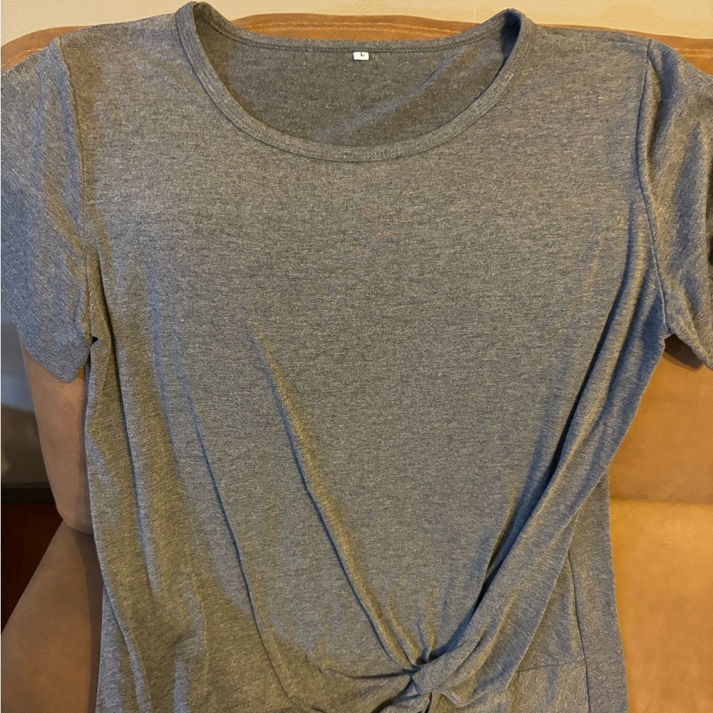 Amazon gray faux knotted tshirt, large